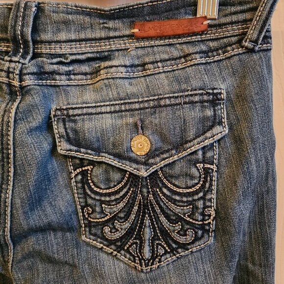 Almost Famous Destructed Jeans Size 11 - Picture 3 of 7